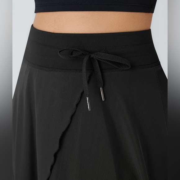 Halara Drawstring 2-in-1 Midi Flare Skirt - Picture 2 of 4